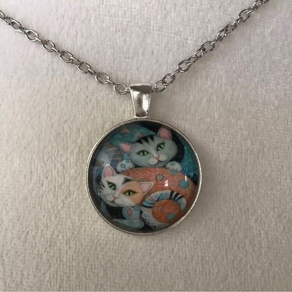 LAST 1! NEW Cats Pendant Necklace Round Cabochon Silver Tone 18” Chain Kittens - Picture 1 of 10